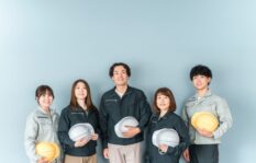 恋人が勤務先を偽っている？本当の姿を知る方法は？